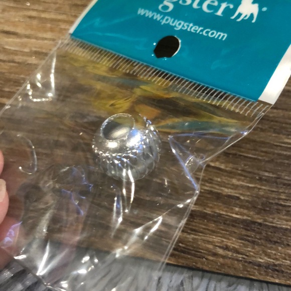 Charm - Picture 3 of 3